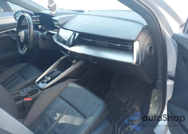 WAUGUDGY8RA136659: 44235416