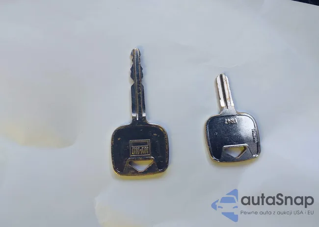 JTDBT923X81244787: 44235608