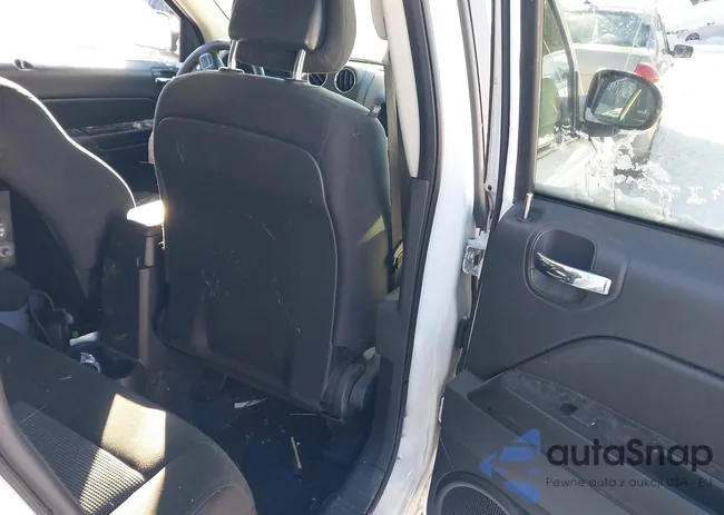 1C4NJDBB2FD151707: 44235683