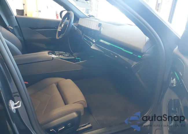 WBA53FJ05TCW40901: 44235720