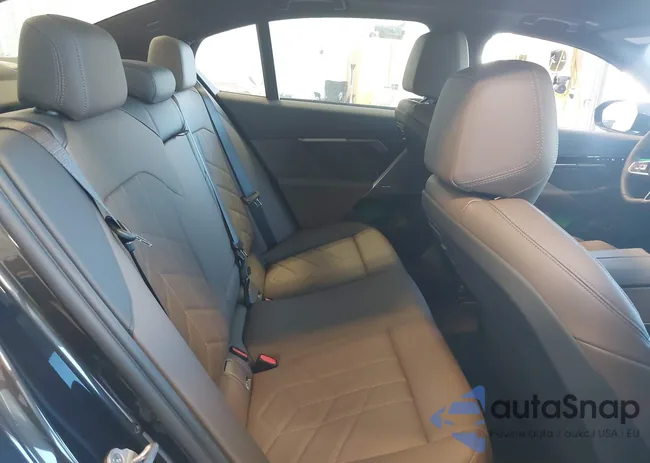 WBA53FJ05TCW40901: 44235720