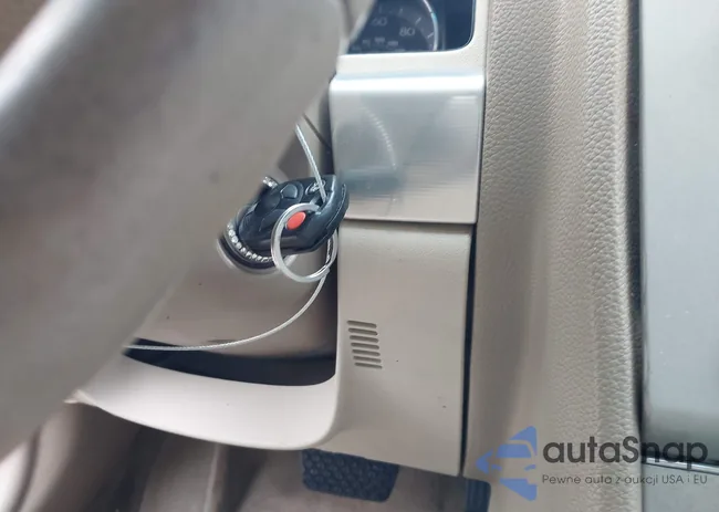 3LNHM26T18R620447: 44235764