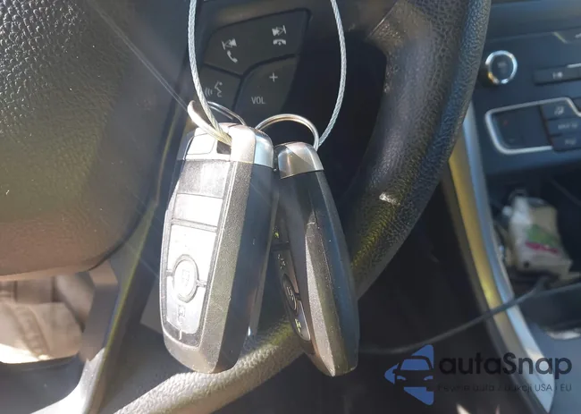 3FA6P0LU0LR173435: 44235019