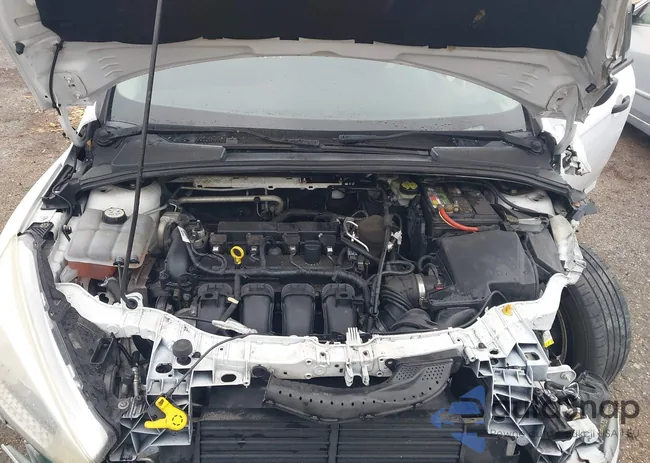 1FADP3E21FL372744: 44235043