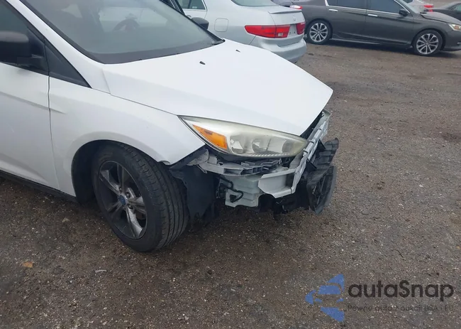 1FADP3E21FL372744: 44235043