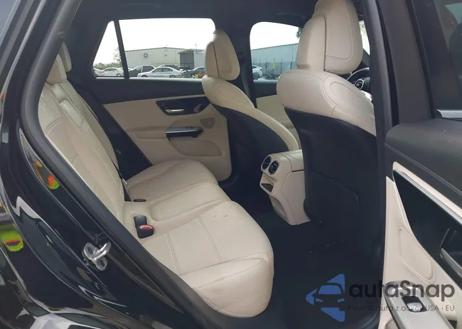 W1NKM4HB0RF193733: 44235188