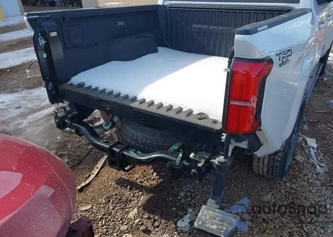 3TYLC5LN0RT007943: 44235244