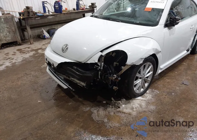 3VWJD7AT3JM701024: 44236433