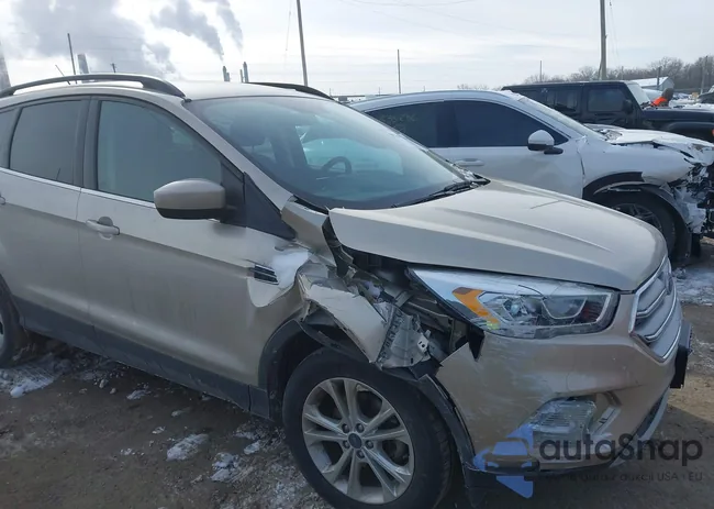 1FMCU0GD1HUC22167: 44236526