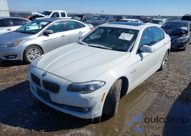 WBAFR7C58CC814378: 44236592