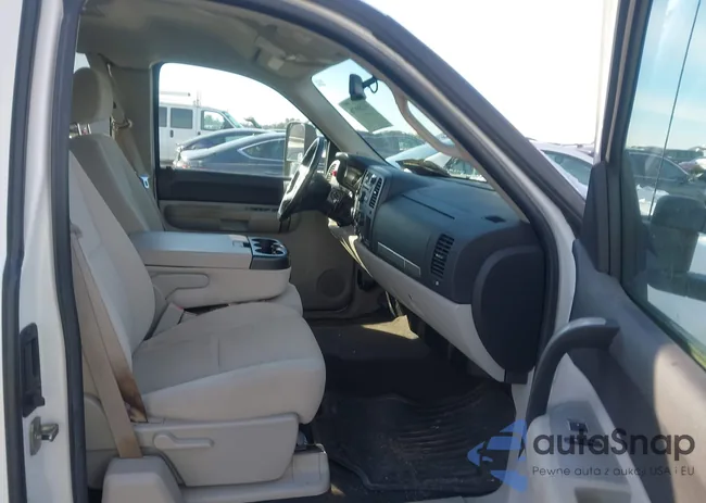 1GCEK19J68Z218890: 44236676