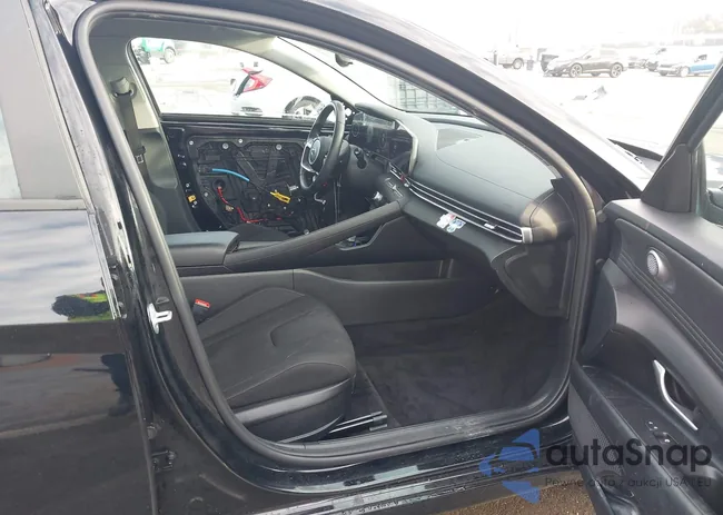 KMHLS4AGXPU521655: 44236721