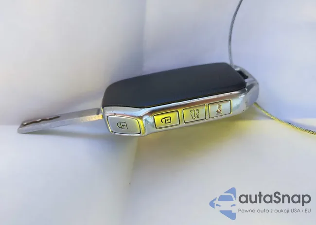 3KPF24AD3PE605662: 44235964