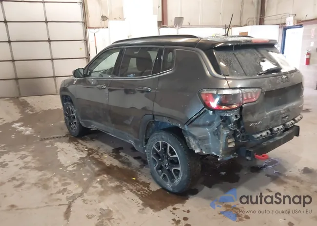 3C4NJDDB8KT740021: 44236270