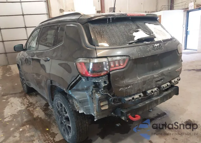 3C4NJDDB8KT740021: 44236270