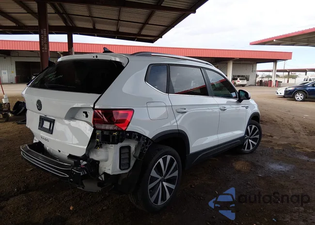 3VVLX7B21NM095545: 44237397