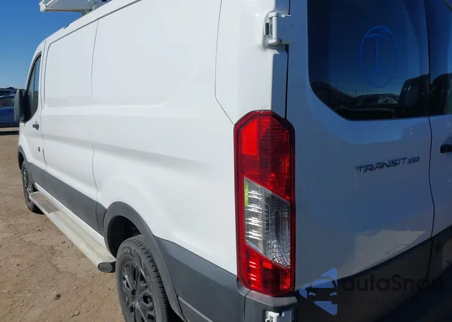 1FTBR1Y80MKA78786: 44237413