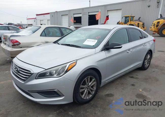 5NPE24AF3GH303622: 44237432