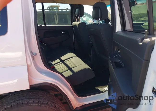 1C4PJMAK0CW109370: 44237546