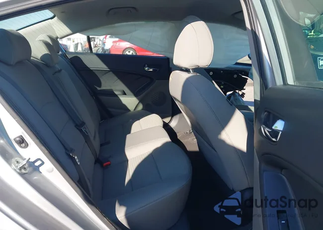 KNAFX4A6XF5328681: 44237600