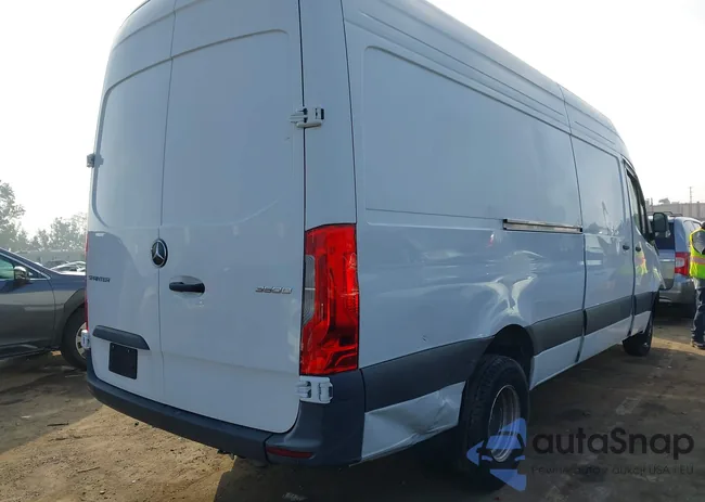 W1Y5NCHY7RT186842: 44237723