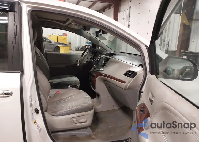 5TDDK3DC8ES090861: 44237726