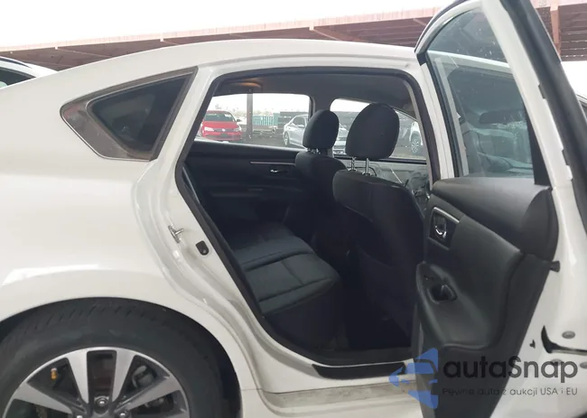 1N4AL3AP8GC279818: 44237784