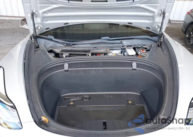 5YJ3E1EA7JF009688: 44237863