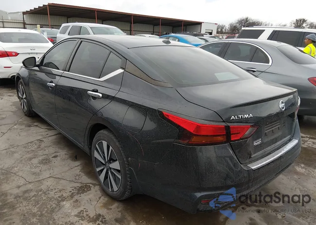 1N4BL4DV4NN354732: 44237906