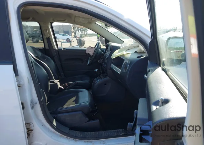 1C4NJDBB7GD632490: 44237075