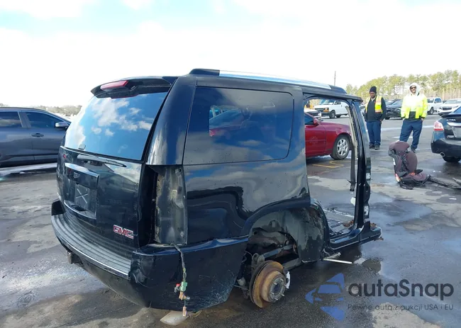 1GKS2EEF8ER102957: 44237172