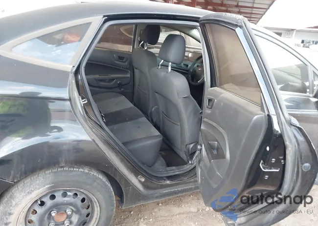 3FADP4AJ2GM207143: 44237173