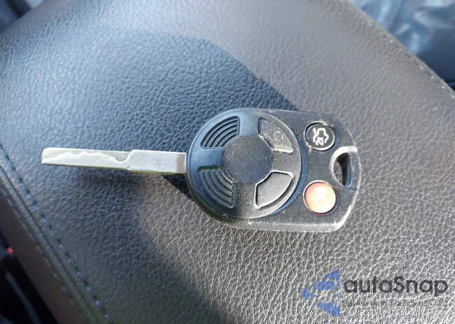 1FADP3F22FL329075: 44238648