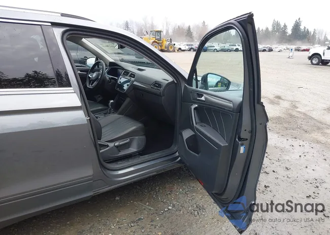 3VV3B7AX2NM088096: 44238649