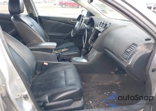 1N4AL2AP9BN489366: 44238743