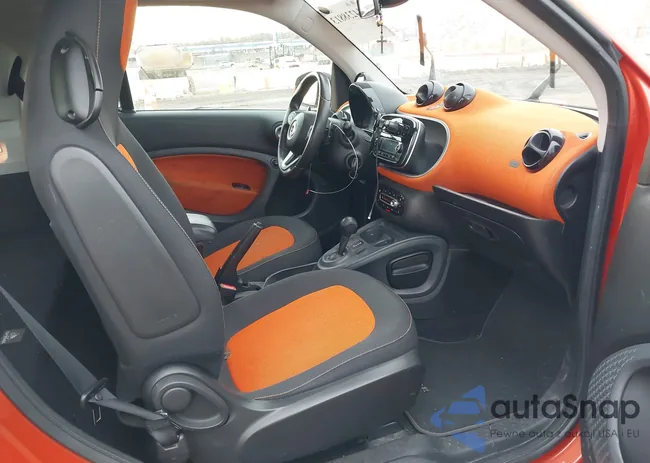 WMEFJ5DA3GK043772: 44238813