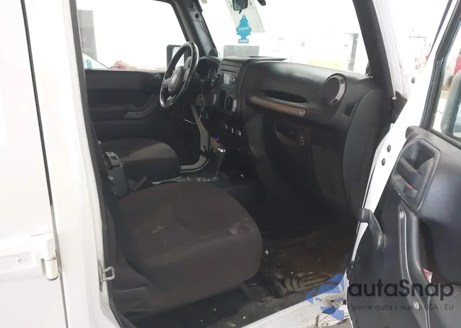 1C4BJWDGXEL253784: 44238844