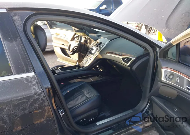 3LN6L5E99JR621174: 44238110