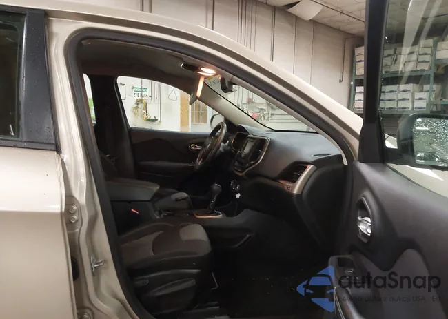 1C4PJLAB1FW547538: 44238211