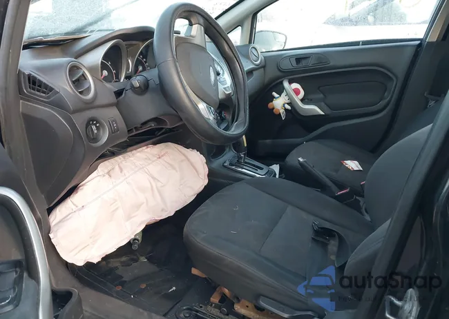 3FADP4BJ1DM205118: 44238251