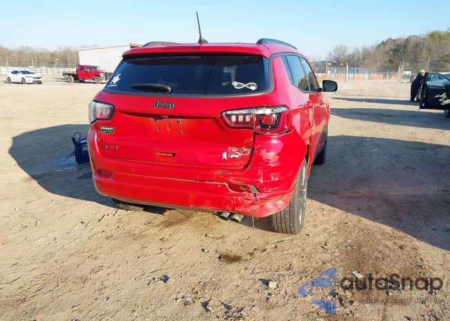 3C4NJDCBXNT131468: 44239247