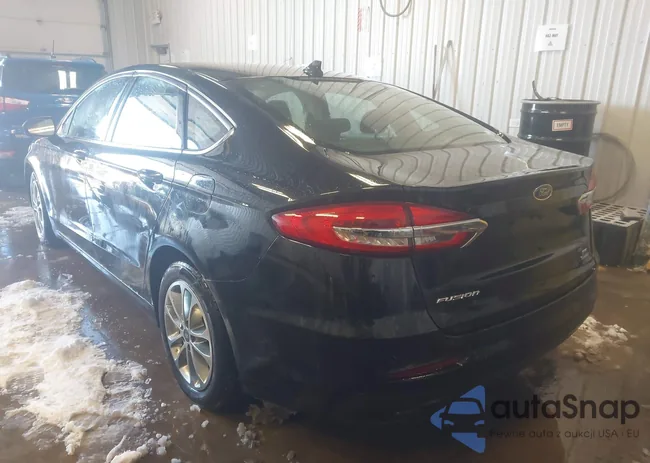 3FA6P0LU8LR123611: 44239313