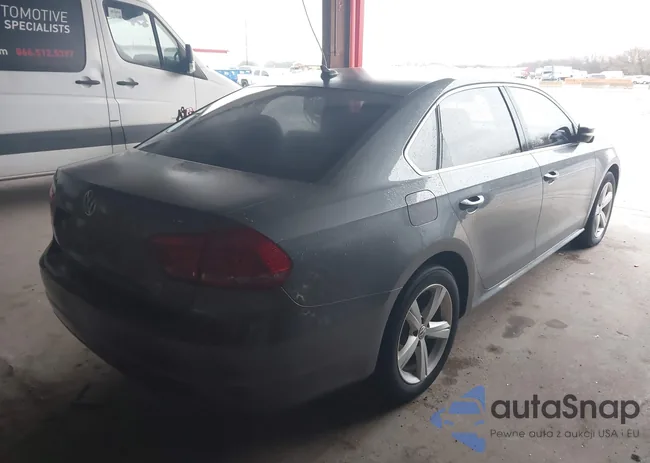 1VWBS7A35EC091063: 44239427