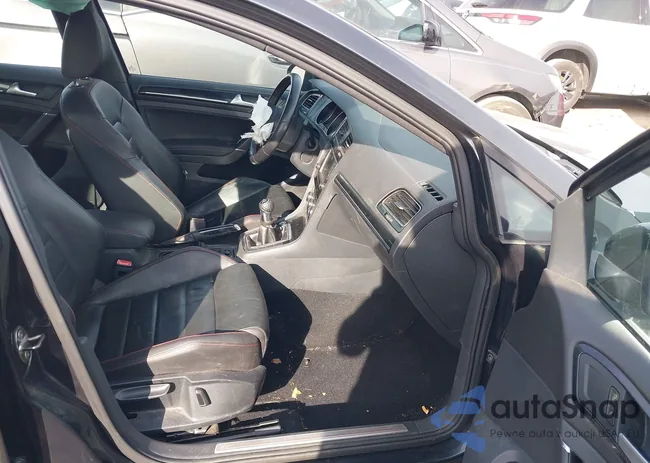 3VW547AU5GM003436: 44239593