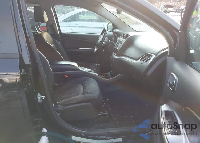 3C4PDCBG7GT148030: 44239627