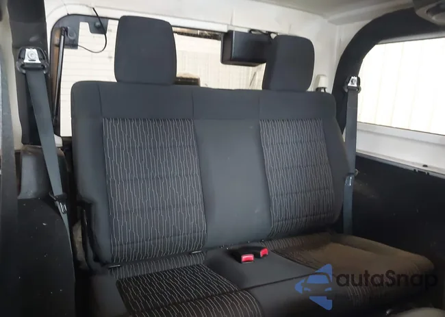 1J4AA2D18BL596079: 44239656