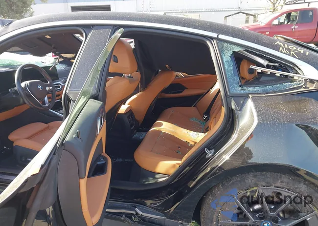 WBY43AW08PFP60916: 44239768