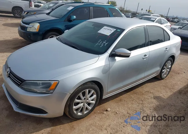 3VWDX7AJ9DM401480: 44238916