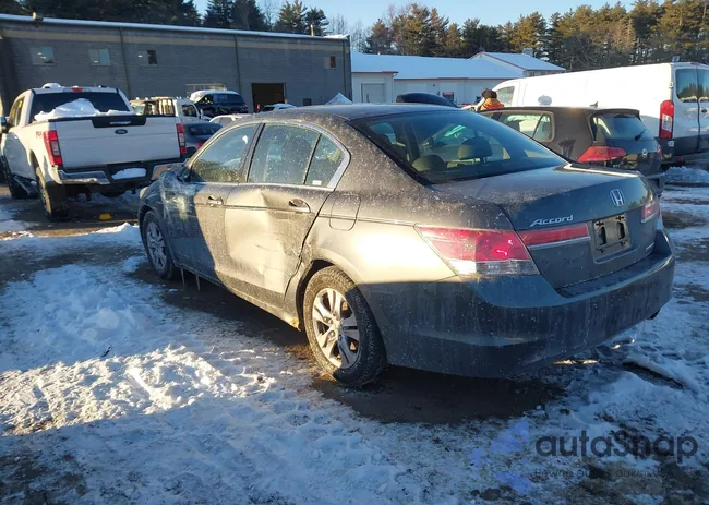 1HGCP2F68CA239697: 44239129