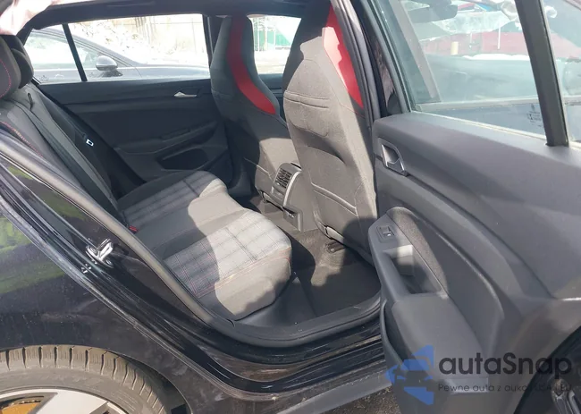 WVWH87CD2NW213135: 44239153